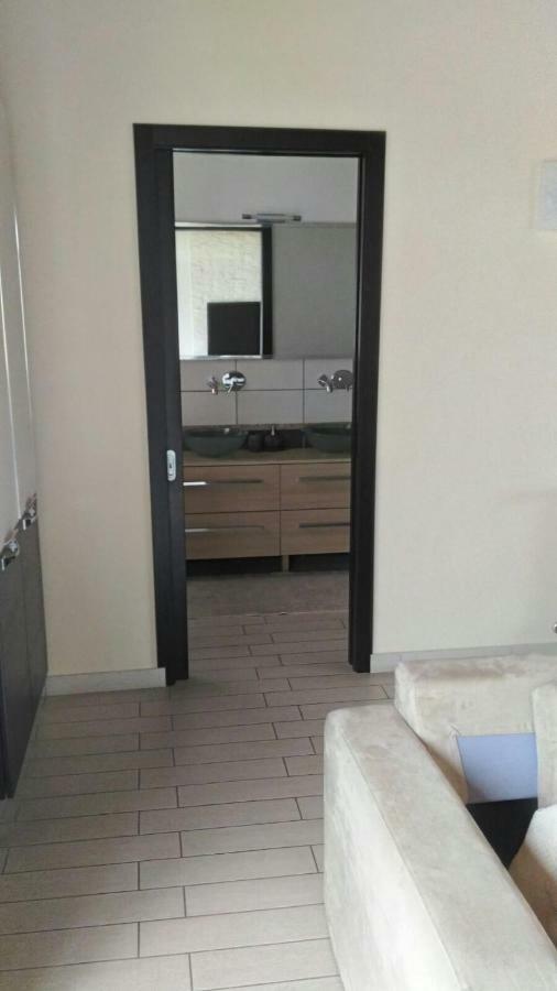 A Due Passi Da Tutto Apartment Catania Luaran gambar