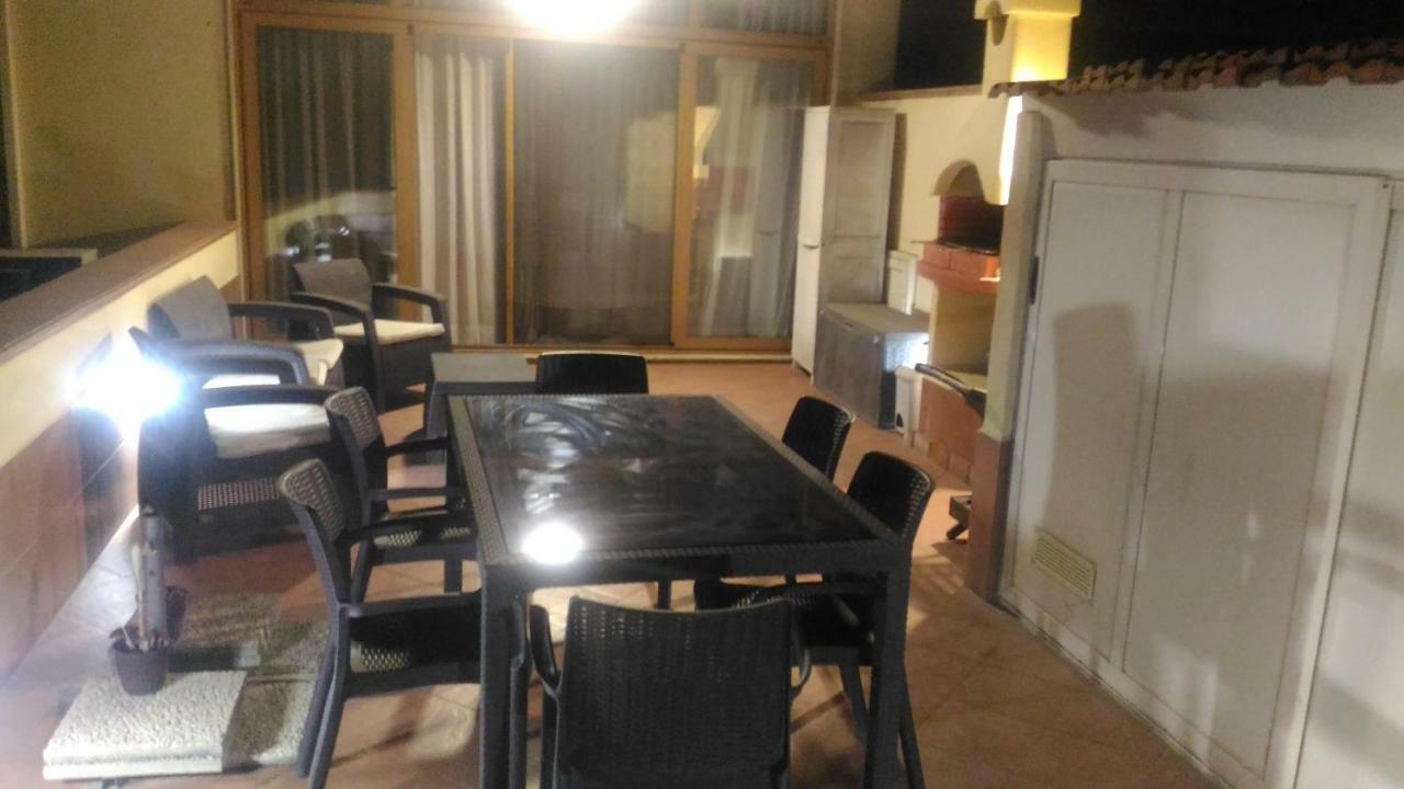A Due Passi Da Tutto Apartment Catania Luaran gambar